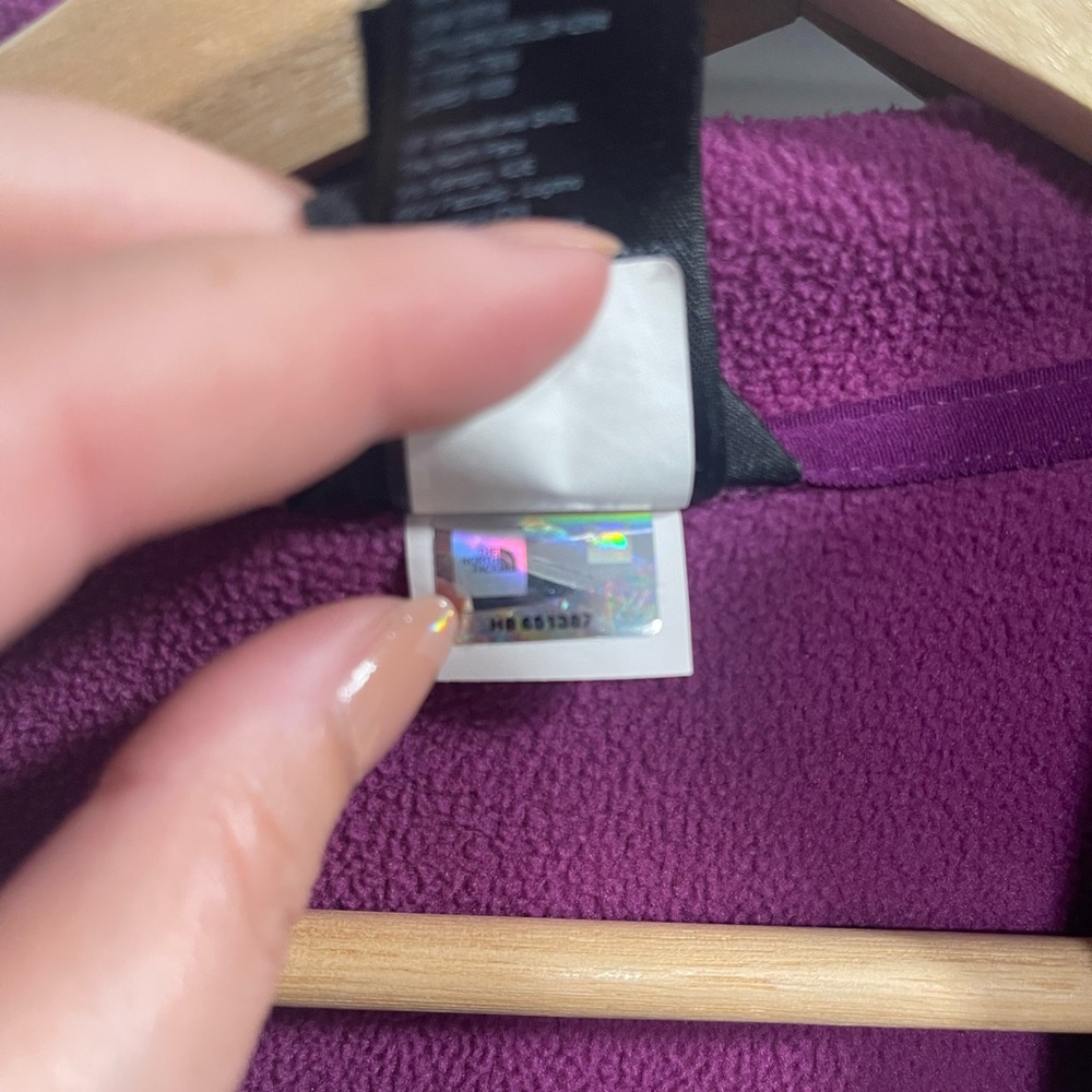 Purple-Maroon-Magenta Full-Zip The North Face Jacket - Picture 6 of 8